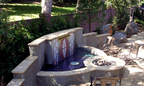 "lila" full view in garden surround. Photo credit: NoMo, LLC.