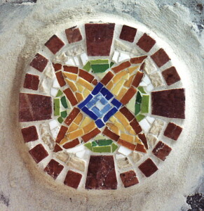 "agua fiesta" medallion detail